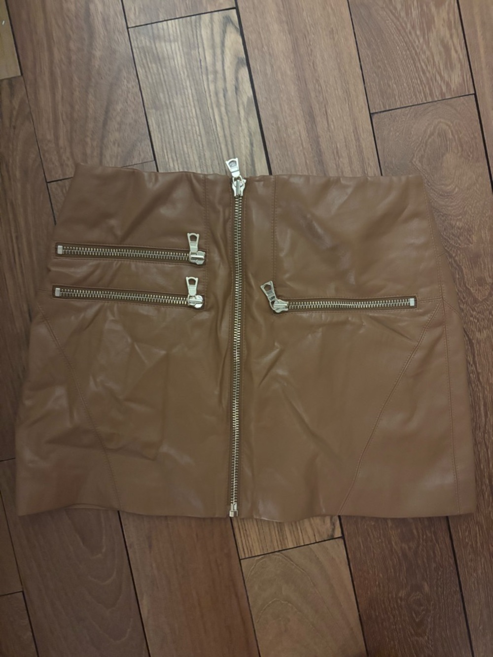 Alice + Olivia Leather Zip Front Mini Skirt in Camel tan/brown, size 8